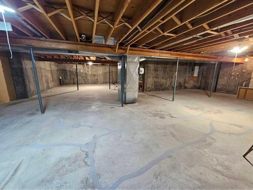 1733 Lakeshore Road South, Lethbridge, AB - Indoor Photo Showing Basement