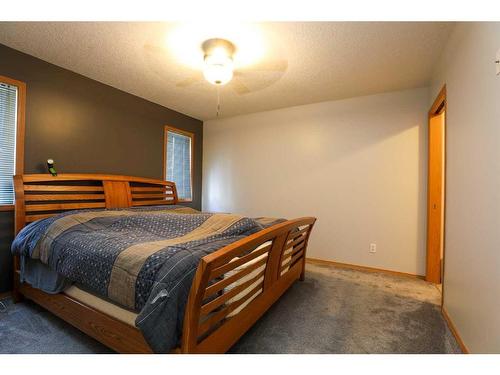 6002 Park Place, Taber, AB - Indoor Photo Showing Bedroom