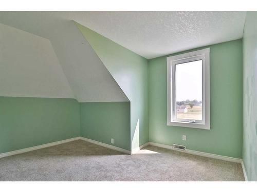 475 Harker Avenue West, Magrath, AB - Indoor Photo Showing Other Room