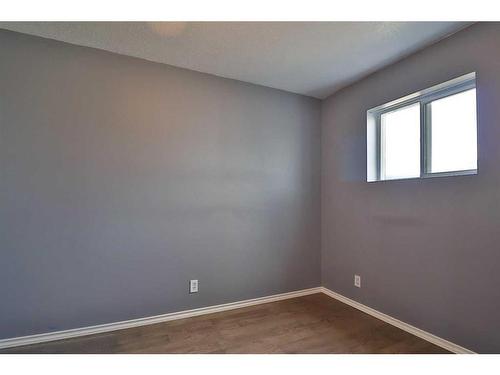 475 Harker Avenue West, Magrath, AB - Indoor Photo Showing Other Room