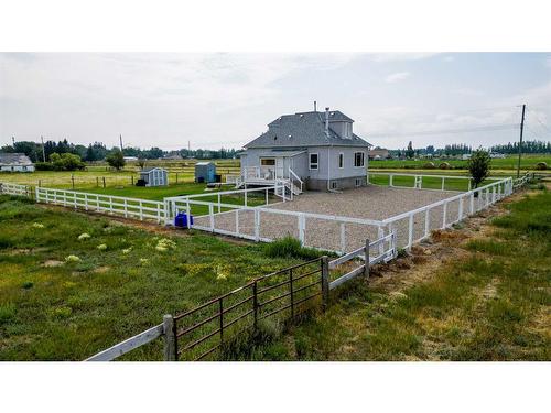 475 Harker Avenue West, Magrath, AB - Outdoor