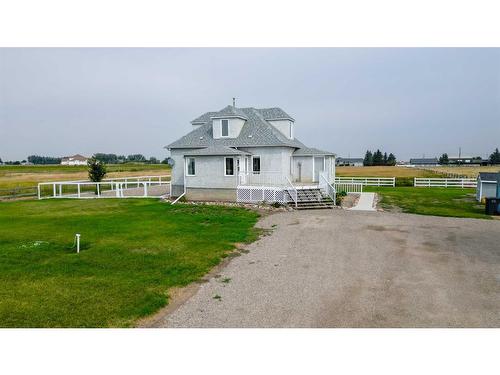 475 Harker Avenue West, Magrath, AB - Outdoor