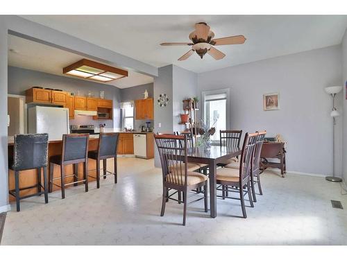 475 Harker Avenue West, Magrath, AB - Indoor Photo Showing Dining Room