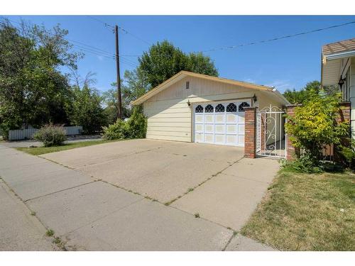 602 12C Street North, Lethbridge, AB - Outdoor