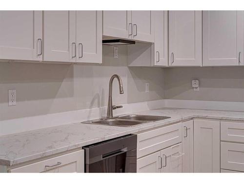 12730 19 Avenue, Blairmore, AB - Indoor Photo Showing Kitchen