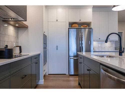 39 Rivergrove Lane West, Lethbridge, AB - Indoor Photo Showing Kitchen With Stainless Steel Kitchen