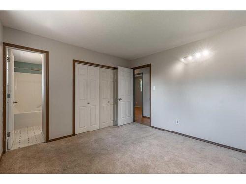 2614 21 Avenue South, Lethbridge, AB - Indoor Photo Showing Other Room