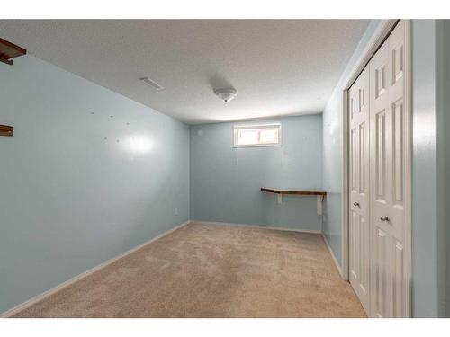 2614 21 Avenue South, Lethbridge, AB - Indoor Photo Showing Other Room