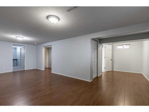 2614 21 Avenue South, Lethbridge, AB - Indoor Photo Showing Other Room