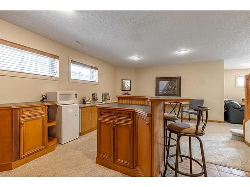 82 St James Crescent North, Lethbridge, AB - Indoor