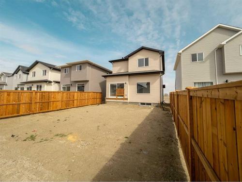 4346 28 Avenue South, Lethbridge, AB - Outdoor