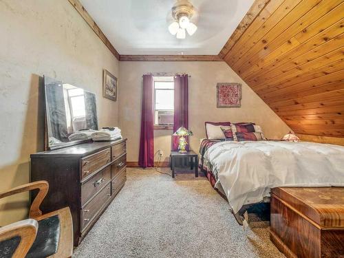 208 3 Street, Warner, AB - Indoor Photo Showing Bedroom