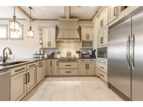 327 Prairie Garden Way South, Lethbridge, AB - Indoor Photo Showing Kitchen With Upgraded Kitchen