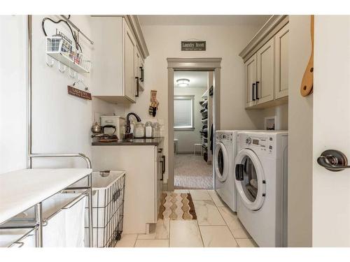 327 Prairie Garden Way South, Lethbridge, AB - Indoor Photo Showing Laundry Room