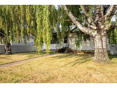 1110 18A Street North, Lethbridge, AB - Outdoor