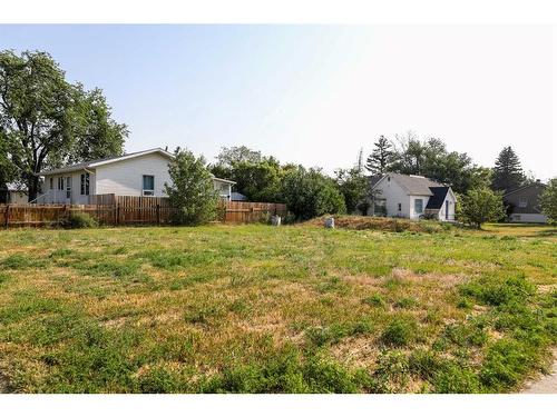 21E 200 Street North, Raymond, AB 