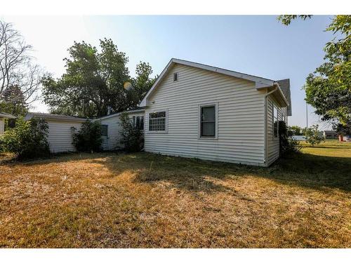 21E 200 Street North, Raymond, AB 