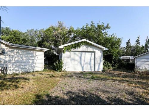 21E 200 Street North, Raymond, AB 