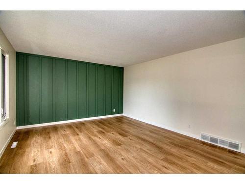 1805 17A Street South, Lethbridge, AB - Indoor Photo Showing Other Room