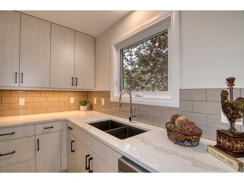 1805 17A Street South, Lethbridge, AB - Indoor Photo Showing Kitchen With Double Sink