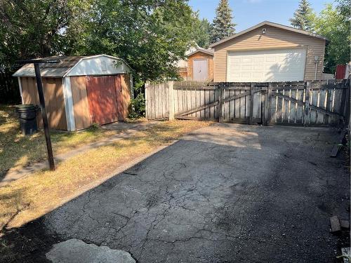 1919 7 Avenue North, Lethbridge, AB - Outdoor