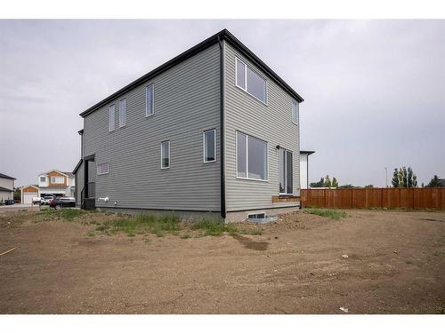 53 Goldenrod Place West, Lethbridge, AB - Outdoor With Exterior