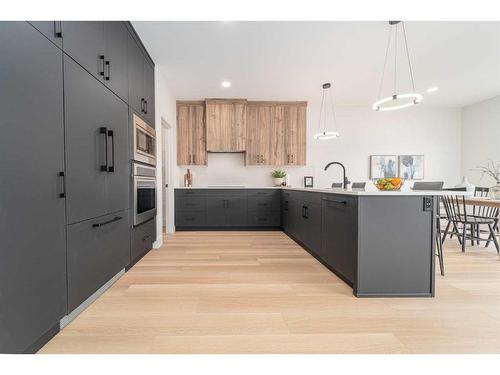 53 Goldenrod Place West, Lethbridge, AB - Indoor Photo Showing Kitchen With Upgraded Kitchen