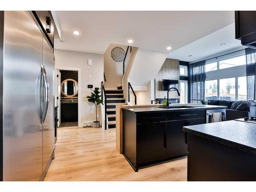 1477 Coalbanks Boulevard West, Lethbridge, AB - Indoor Photo Showing Kitchen With Upgraded Kitchen