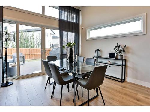 1477 Coalbanks Boulevard West, Lethbridge, AB - Indoor Photo Showing Dining Room