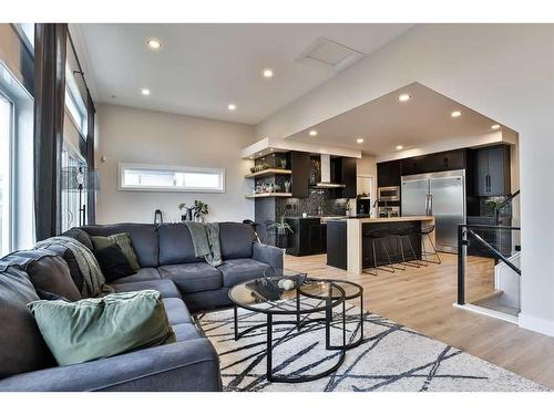 1477 Coalbanks Boulevard West, Lethbridge, AB - Indoor Photo Showing Living Room