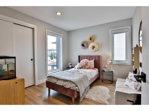 1477 Coalbanks Boulevard West, Lethbridge, AB - Indoor Photo Showing Bedroom