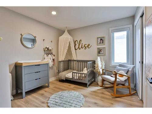 1477 Coalbanks Boulevard West, Lethbridge, AB - Indoor Photo Showing Bedroom