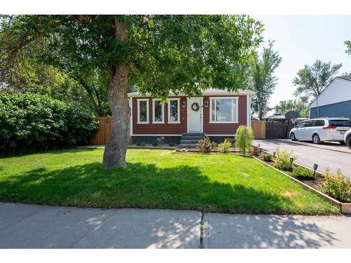 5214 43 Avenue, Taber, AB - Outdoor