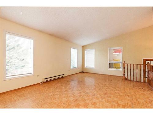 202 Jerry Potts Boulevard West, Lethbridge, AB - Indoor Photo Showing Other Room