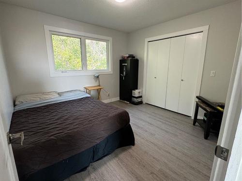 265019B Twp Rd 74, Fort Macleod, AB - Indoor Photo Showing Bedroom