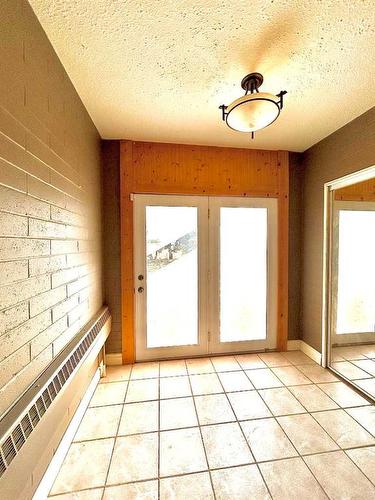 123075 843 Highway, Picture Butte, AB - Indoor Photo Showing Other Room