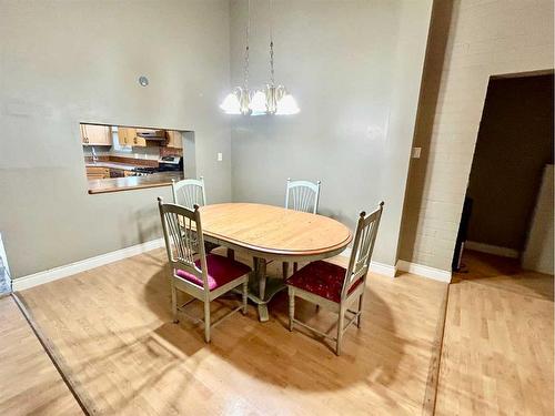 123075 843 Highway, Picture Butte, AB - Indoor Photo Showing Dining Room