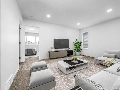 2504 45 Street South, Lethbridge, AB - Indoor Photo Showing Living Room