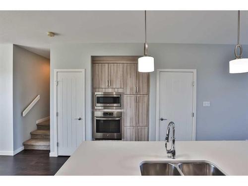 1017 Alice Birch Point North, Lethbridge, AB - Indoor Photo Showing Kitchen With Double Sink