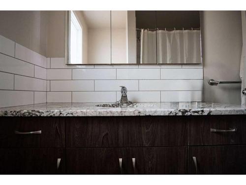 2830 15 Avenue South, Lethbridge, AB - Indoor Photo Showing Kitchen