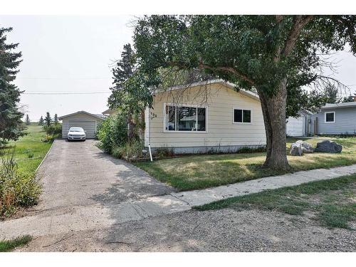 132 2 Street South, Lomond, AB - Outdoor