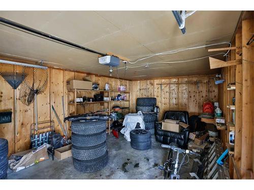 132 2 Street South, Lomond, AB - Indoor Photo Showing Garage