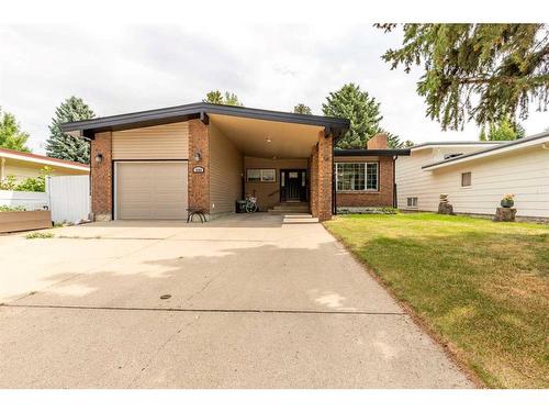 1505 Cedar Place South, Lethbridge, AB - Outdoor