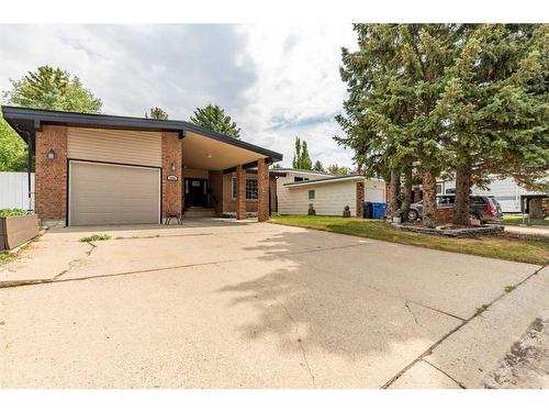 1505 Cedar Place South, Lethbridge, AB - Outdoor