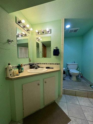 5414 Range Road 2-1A, Rural Pincher Creek No. 9, M.D. Of, AB - Indoor Photo Showing Bathroom