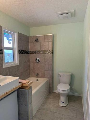 5414 Range Road 2-1A, Rural Pincher Creek No. 9, M.D. Of, AB - Indoor Photo Showing Bathroom