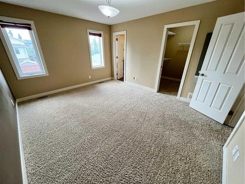 188 Riverstone Boulevard West, Lethbridge, AB - Indoor Photo Showing Other Room