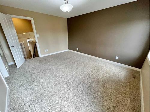 188 Riverstone Boulevard West, Lethbridge, AB - Indoor Photo Showing Other Room