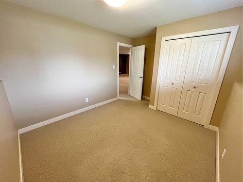 188 Riverstone Boulevard West, Lethbridge, AB - Indoor Photo Showing Other Room