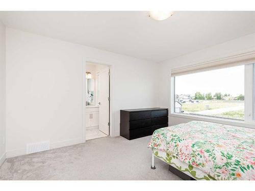 2709 44 Street South, Lethbridge, AB - Indoor Photo Showing Bedroom